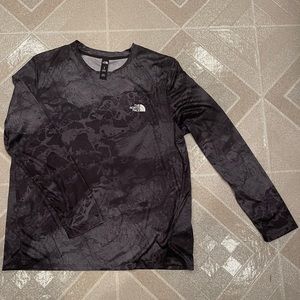 Women’s North Face Long Sleeve Shit